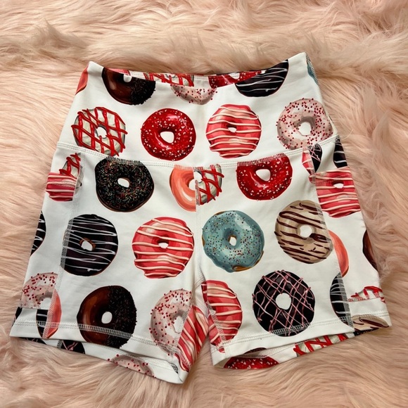 Muscles and donuts lifting shorts - Picture 2 of 2